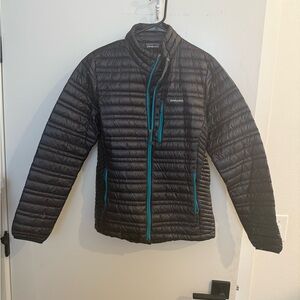 Patagonia Black and Teal Women's Puffer Jacket